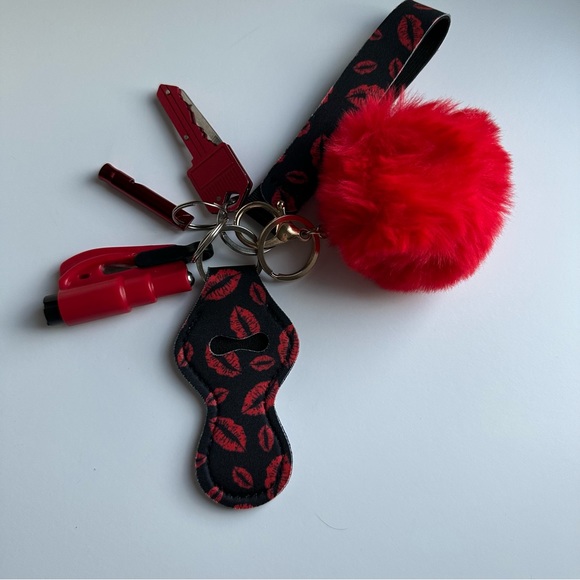 Red Lips Keychain - Picture 1 of 7